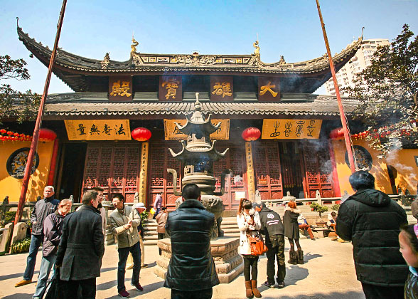 Mahavira Hall in Jade Buddha Temple